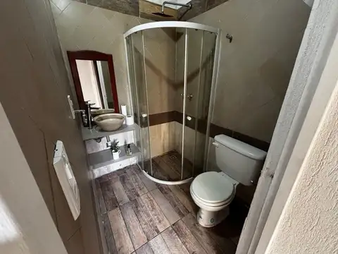 Casa 4 dormitorios con parque y pileta - Ensenada