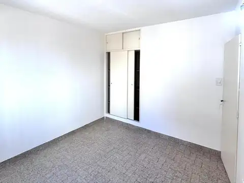 Maestro Angel D`elia 900 , Piso 1