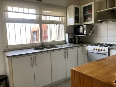 Depto Tipo Casa en Alquiler de 2 dormitorios