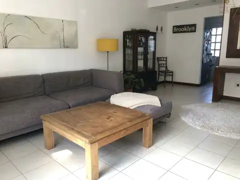 Depto Tipo Casa en Alquiler 19 años
