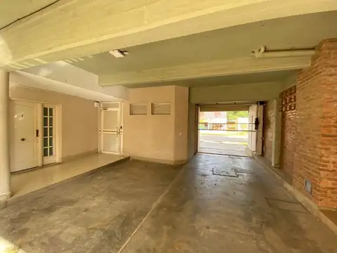 AV BELGRANO 1000, Piso 1