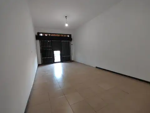 Local en Alquiler Via Púb.