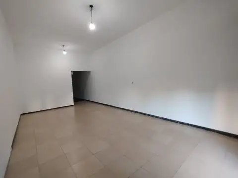 Local en Alquiler en Ituzaingo Norte, $ 420.000