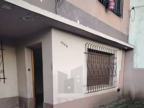 Depto Tipo Casa en Alquiler en Castelar Norte, $ 900.000