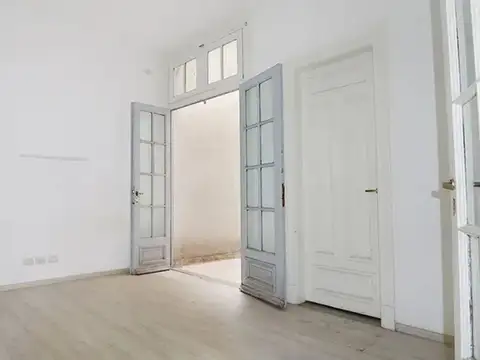 Depto Tipo Casa en Venta en Monserrat, USD 220.000