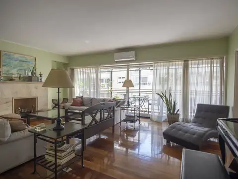 Piso en Venta La Isla - 4 dormitorios con cochera - Exclusividad en el corazón de Recoleta.