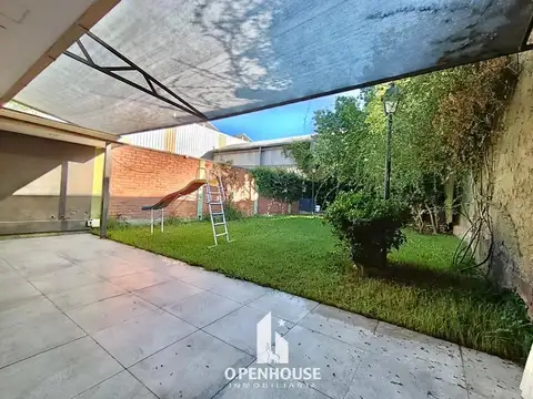 Casa en Venta con 4 cocheras