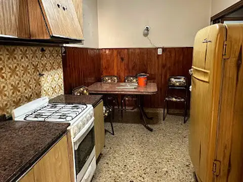 Depto Tipo Casa 6 ambientes con 2 baños
