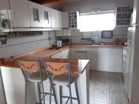 DEPARTAMENTOS 3 AMBIENTES CON VISTA AL MAR