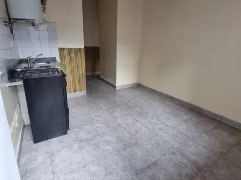 Depto Tipo Casa en Alquiler con 1 cocheras