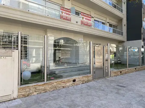 Drumond al 1000  Edificio LYON