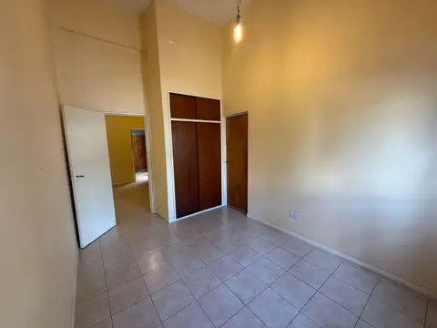 P.Baja al frente con Patio y cocina independiente