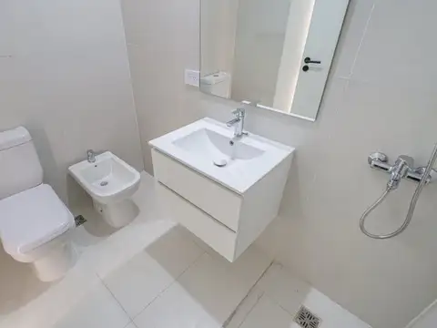 Achaval 400, Piso 2