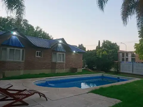 Casa en Venta con 1 cochera
