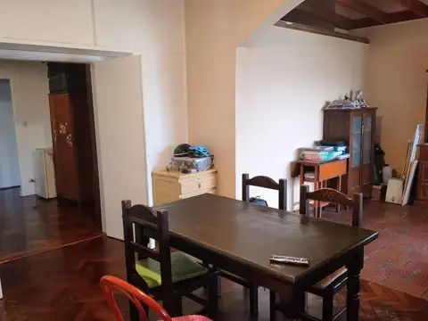 Depto Tipo Casa en Venta 50 años