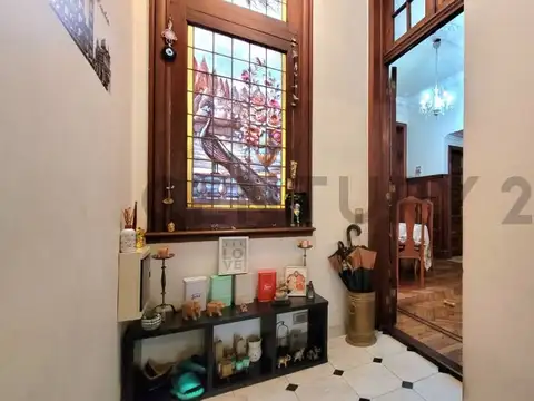 Depto Tipo Casa en Venta en Flores, USD 259.000