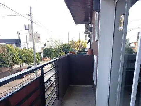 Venta de departamento 2 ambientes en Wilde