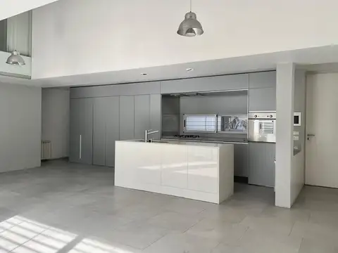 Depto Tipo Casa en Alquiler de 3 dormitorios