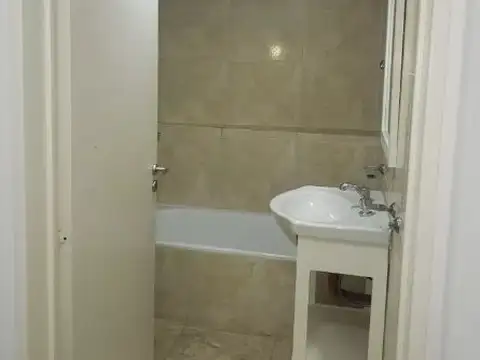 Departamento en Venta en Villa del Parque, USD 88.000