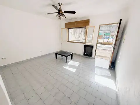 Casa en Venta en Barrio Parque, USD 129.000
