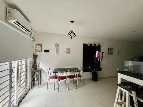 Depto Tipo Casa en Venta en Villa Ballester, USD 70.000