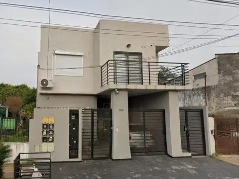 VENTA PH CON PATIO Y TERRAZA EN VILLA BALLESTER, APTO CREDITO