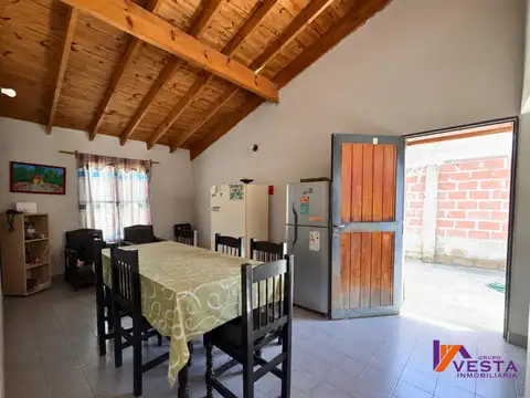 Casa 3 ambientes con 1 baño