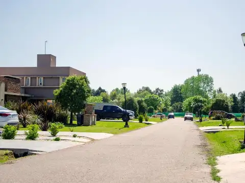 Terreno en Venta en Prados del Oeste, USD 58.000