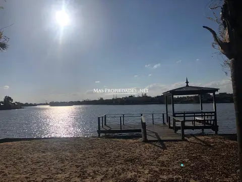 Terreno en Venta 20  mts Fondo