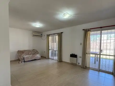 Casa 7 ambientes con 3 baños