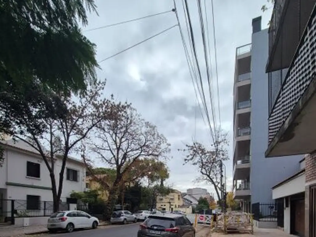 Avenida Melián 2800 , Piso 1