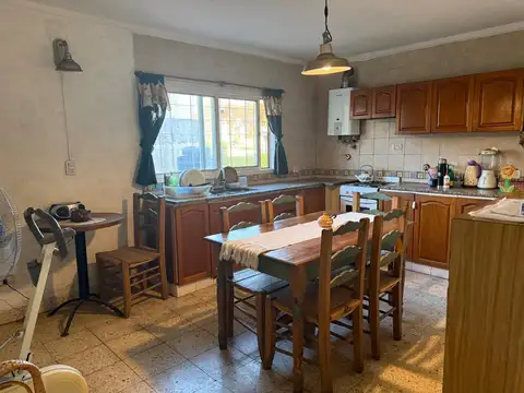 Venta casa planta alta - 3/4 habitaciones - 27 de Febrero al 2400