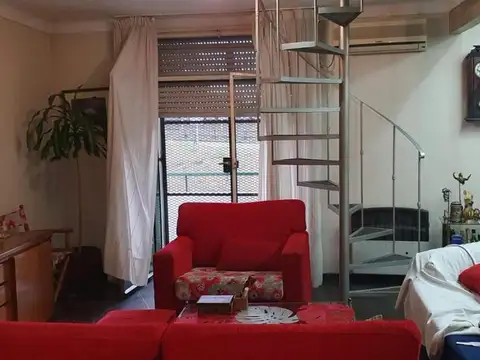 Depto Tipo Casa en Venta 60 años