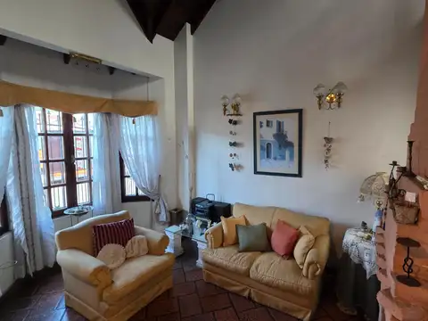 Agustin de vedia 1200