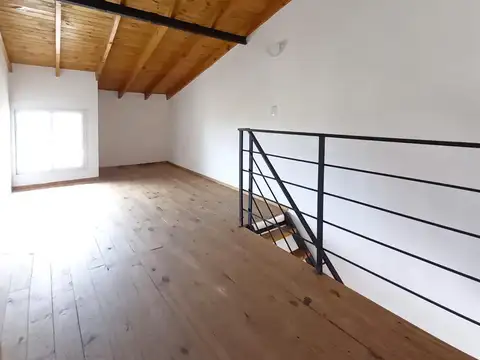 Venta Departamento 4 ambientes con balcón al frente en Quilmes. Se vende con renta!