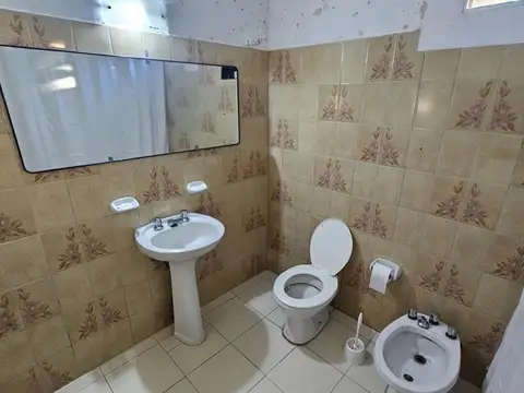 VENTA CASA 2 DORMITORIOS + COCHERA
