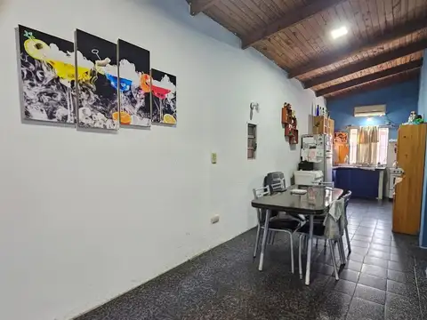Casa 4 ambientes con 1 baño