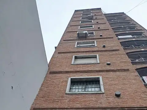 DEPARTAMENTO DE 2 AMBIENTES CON BALCON EN ALQUILER - MORON NORTE