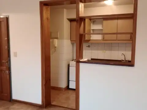DEPARTAMENTO DE 2 AMBIENTES CON BALCON EN ALQUILER - MORON NORTE