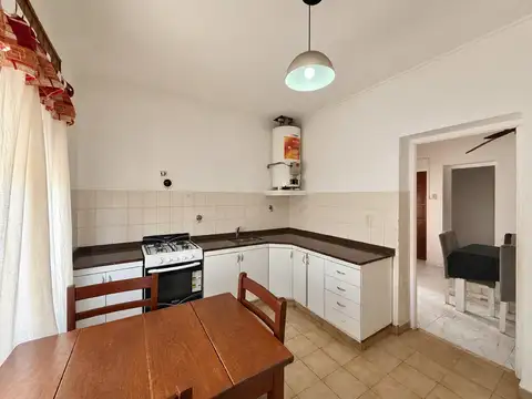 Casa 5 ambientes con 1 baño