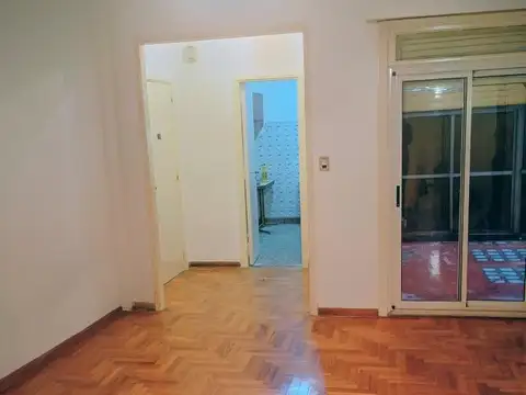 VENTA DEPTO 3 AMB EN ALMAGRO CON 2 PATIOS Y BAULERA