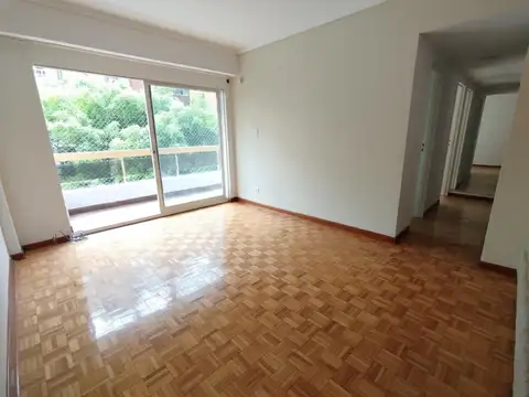 Migueletes al 800, entre Jorge Newbery y Maure