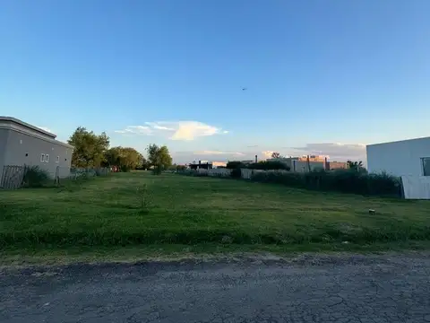 Terreno en Venta 20  mts Frente