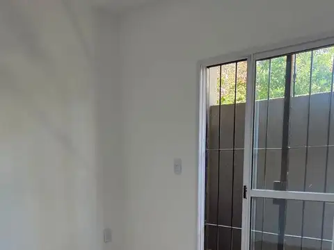 Depto Tipo Casa en Alquiler en Virreyes, $ 700.000