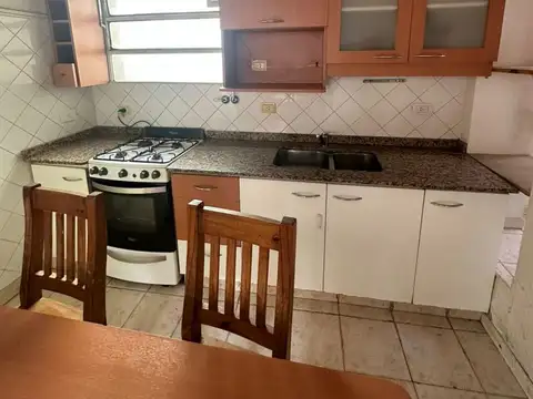 Depto Tipo Casa en Alquiler de 2 dormitorios