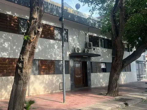 AMPLIO DEPARTAMENTO 3 DORMITORIOS EN SEXTA SECCION