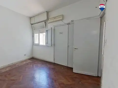 VENTA PH 2 AMBIENTES 1 PISO POR ESCALERA ALMAGRO