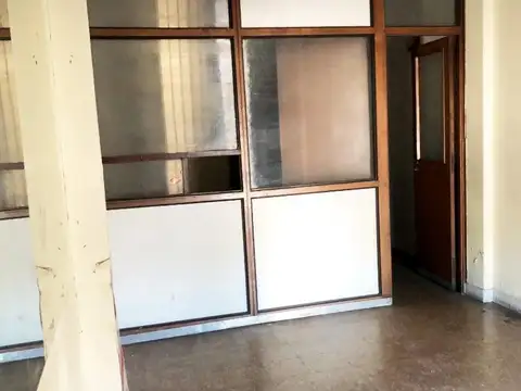 LOCAL DE 26 MTS EN BOEDO. EXCELENTE UBICACION