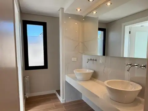 Casa en Venta al Oeste