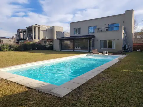 Alquiler Anual Casa 5 Amb Barrio Santa Catalina Villanueva Tigre